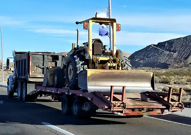 Why Choose Hauling Service Oakland Over Other Heavy Equipment Shipping Companies?